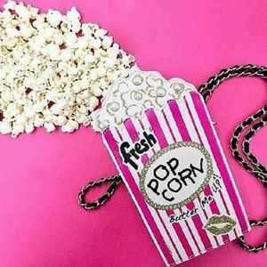 🍿 Betsey Johnson IN A JIFF popcorn Crossbody